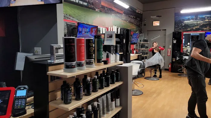 Sport Clips Haircuts of Chicago - River North Picture 9