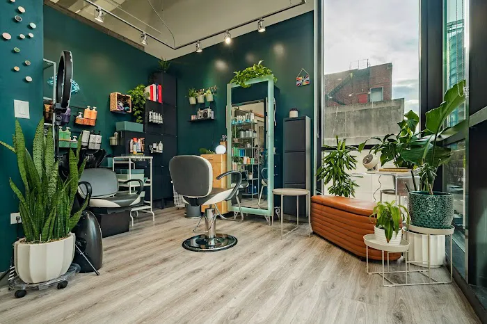 Laura Syrjanen Hair Studio Picture 2