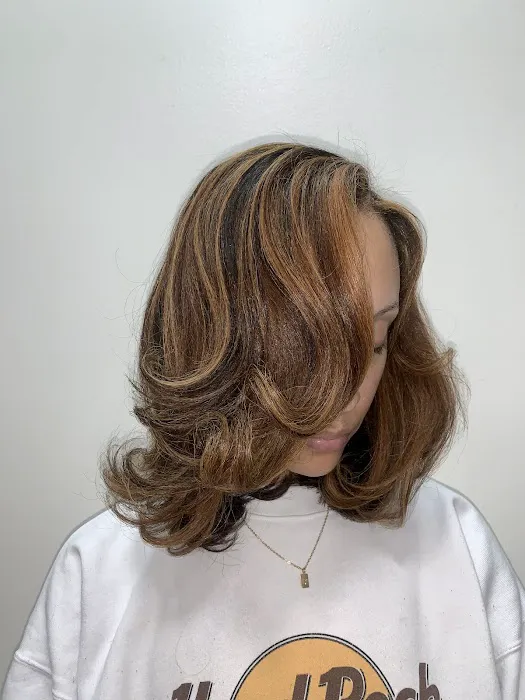 JLUX SALON Picture 9