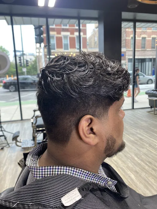Vann Hardin Barbershop Picture 3