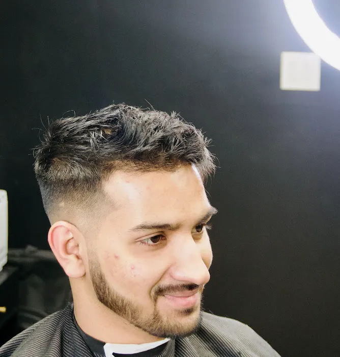 Vann Hardin Barbershop Picture 8