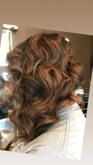 Laura’s Hair Design Picture 1