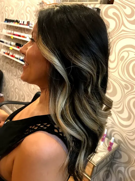 Laura’s Hair Design Picture 8