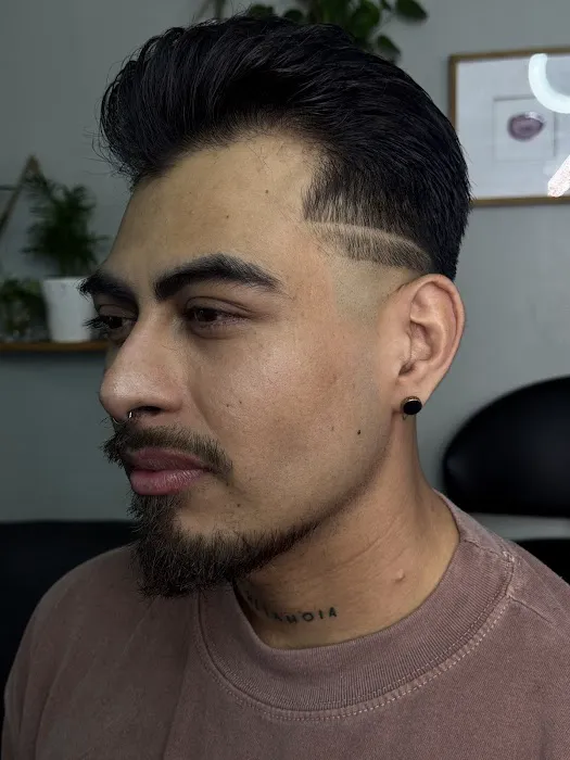 Pepe's Barbershop Picture 2