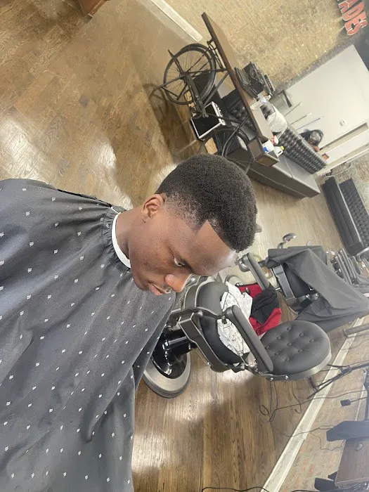 Platinum Fades Pilsen Picture 1