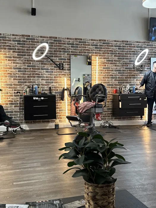 Traditions Barber Parlor Pilsen Picture 8