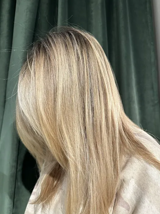 Kara Bout Hair Picture 3