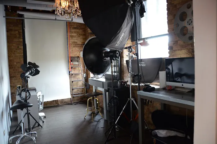 SalonDJ Hairtography Picture 3