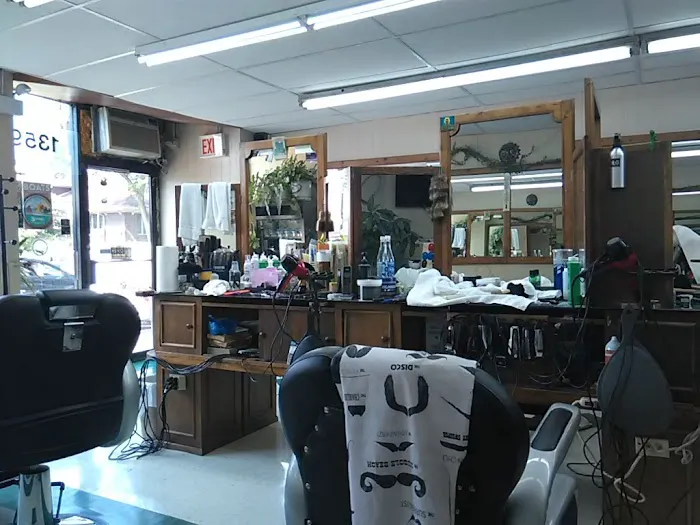 Ruben's Barbershop Picture 2