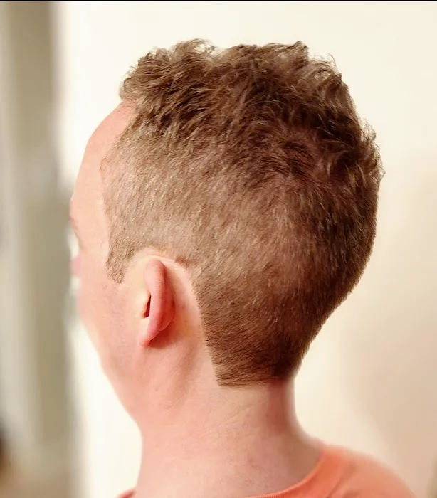 A&B Barbershop & Beauty Salon Picture 4