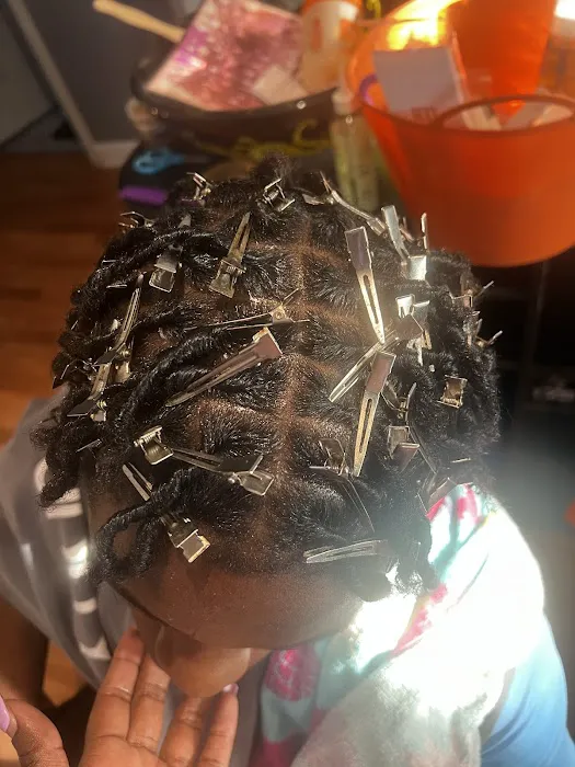 La'Shea Salon and Spa Picture 4