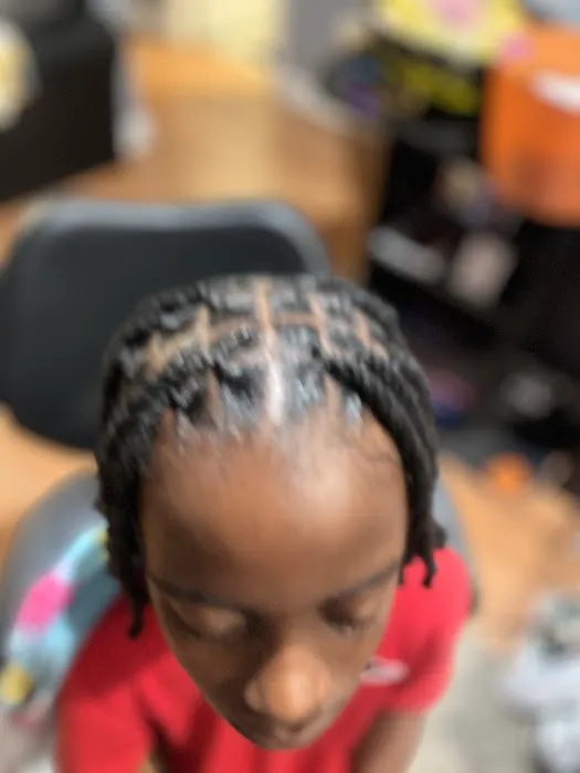 La'Shea Salon and Spa Picture 1