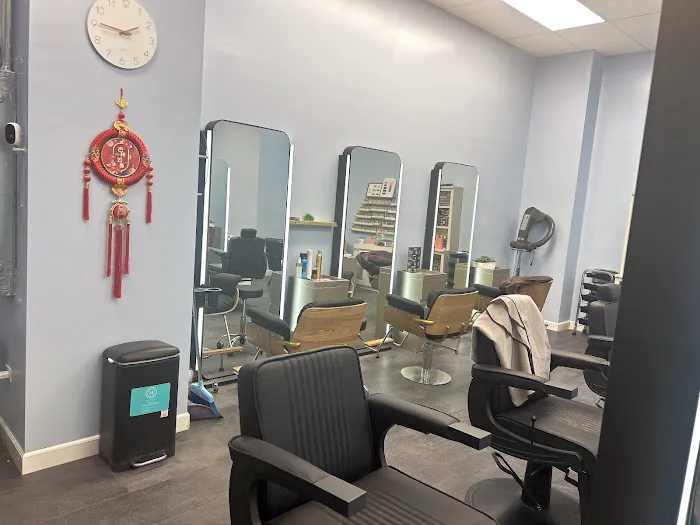 Tonys Salon Picture 1