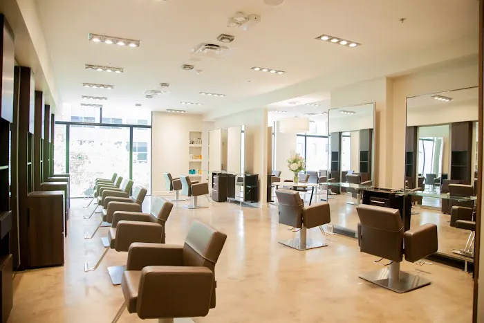 George the Salon Picture 1