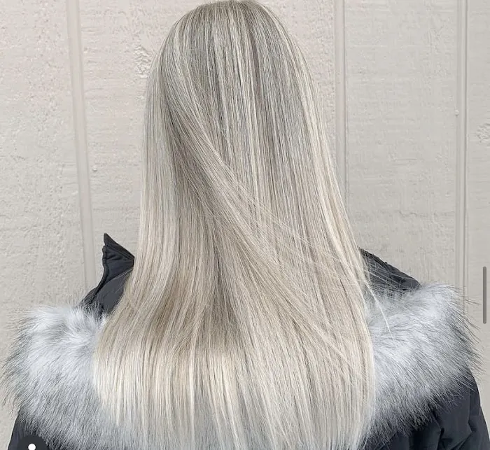 Shea DeCoste Studio Picture 9