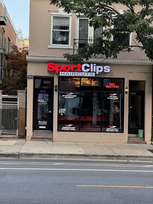 Sport Clips Haircuts of Chicago - Old Town Picture 1