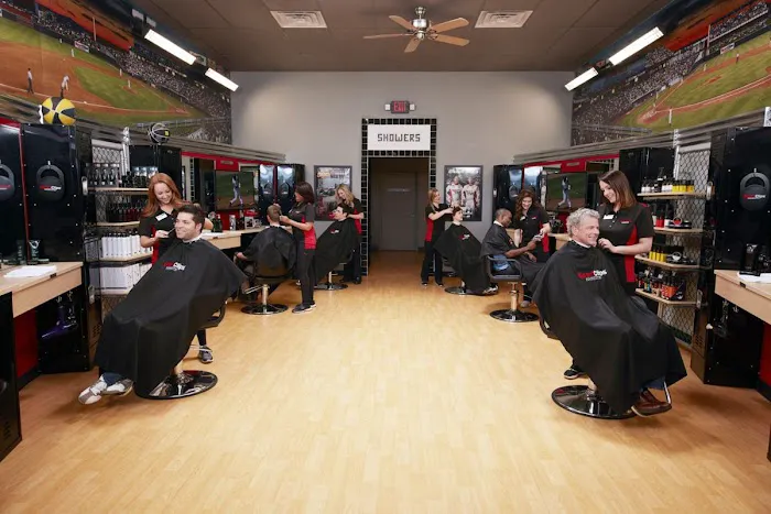 Sport Clips Haircuts of Chicago - Old Town Picture 4