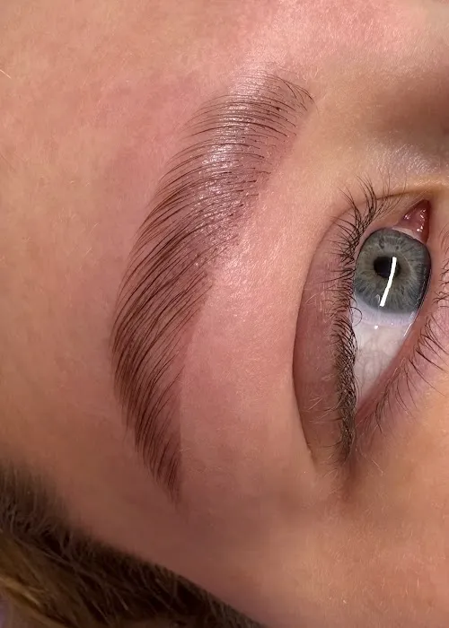 Luxe Brow Club Picture 8