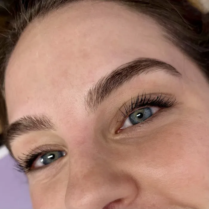 Luxe Brow Club Picture 4