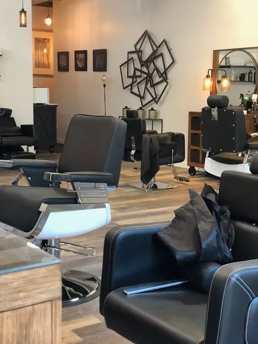 Grooming Lounge Chicago Picture 3