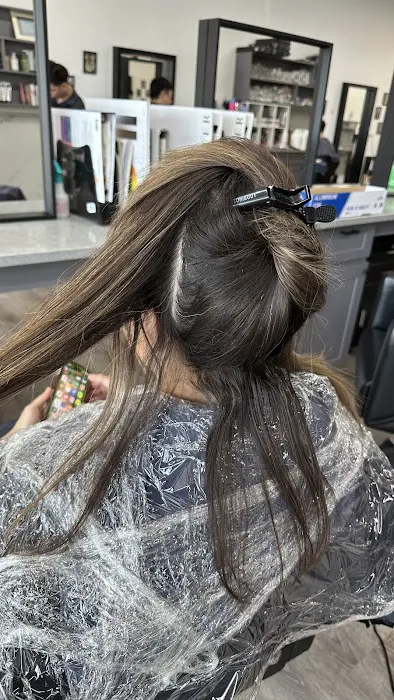 S&M Hair Salon Picture 5