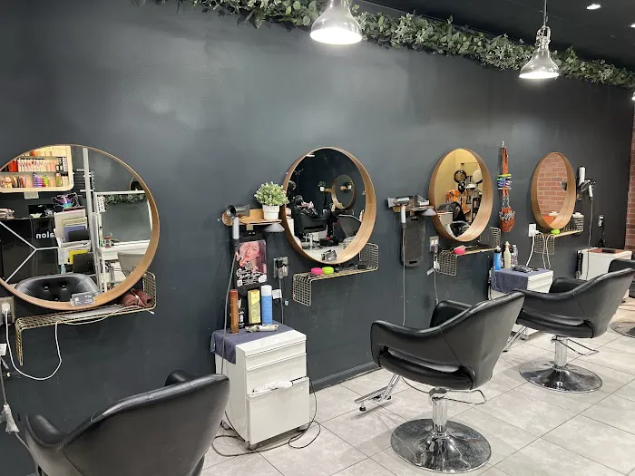 No 1 salon Picture 7