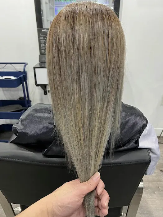 GW Hair Salon Picture 7