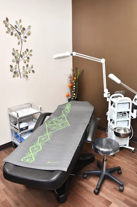 Lovely Salon & Spa Picture 2