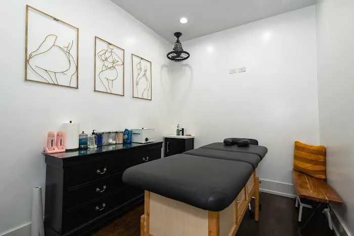 Blu’s Beauty Bar Picture 2