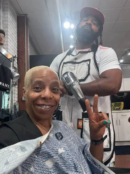 Montez Barber Studio Picture 2