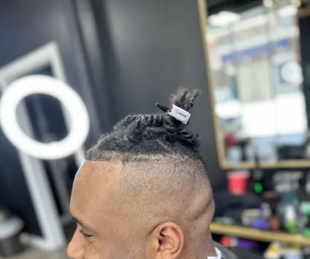 Justin Hawkins Barber @ Rockstar Barbershop
