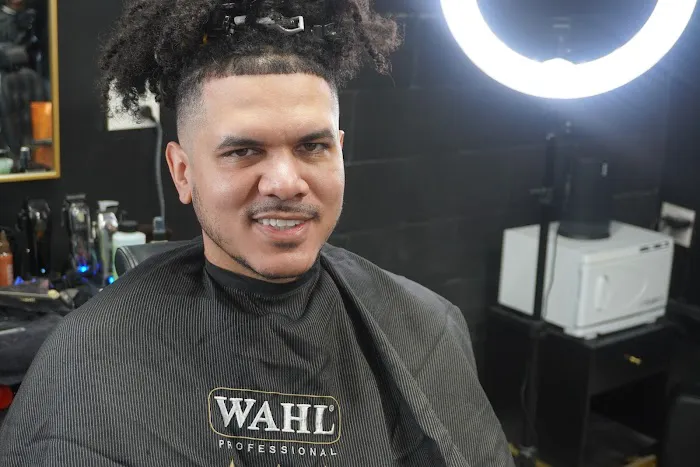 Justin Hawkins Barber @ Rockstar Barbershop Picture 2