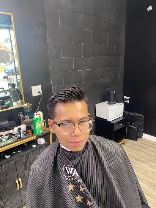 Justin Hawkins Barber @ Rockstar Barbershop Picture 9