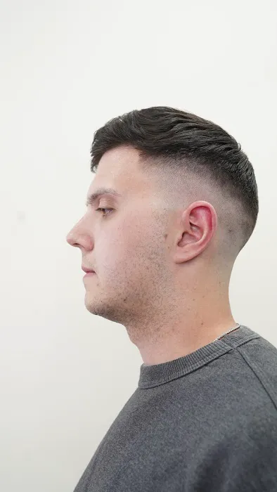 Supreme Barber Lounge Picture 2