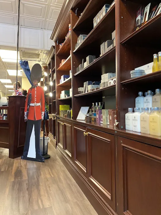Truefitt & Hill Barber Shop (Old Town Location) Picture 6
