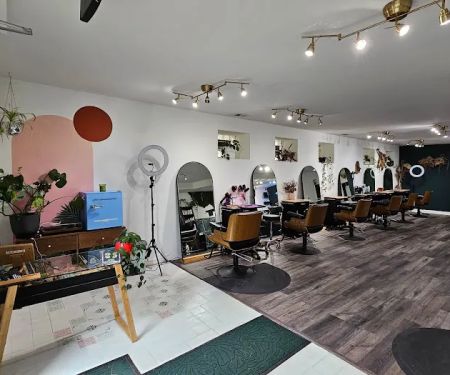 Thistle & Palm Salon
