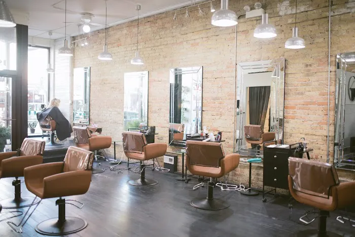 Chicago Avenue Salon Picture 9