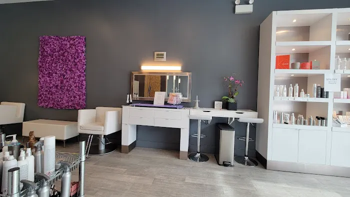 Tamed By Gravity Salon & Spa Picture 10