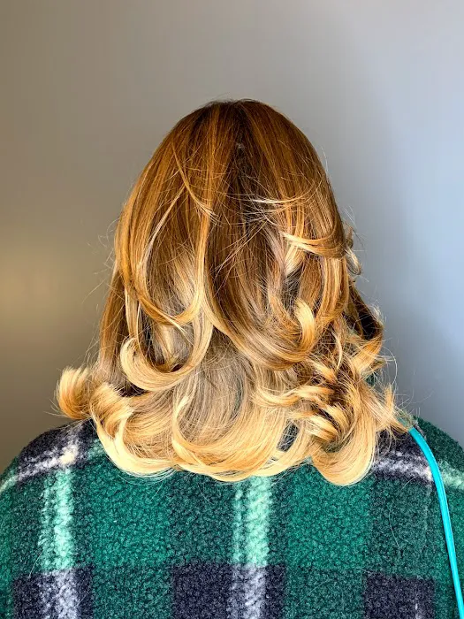 Tamed By Gravity Salon & Spa Picture 7