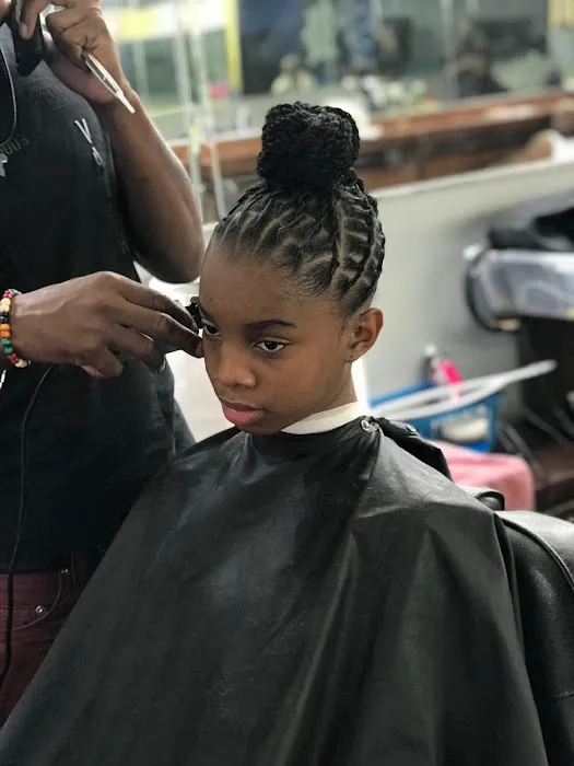 PROPER CHOP CUTS & STYLES LLC Picture 9