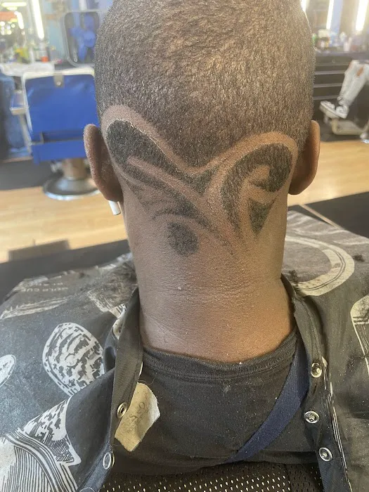 PROPER CHOP CUTS & STYLES LLC Picture 8