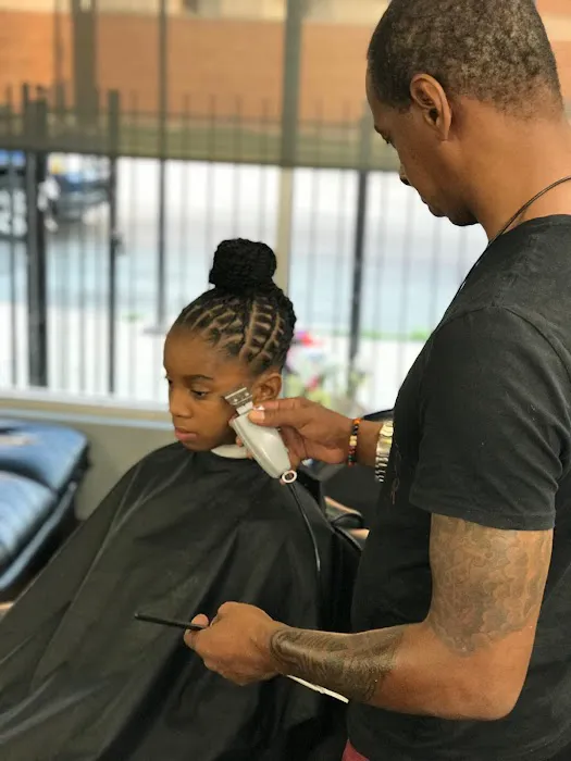 PROPER CHOP CUTS & STYLES LLC Picture 3