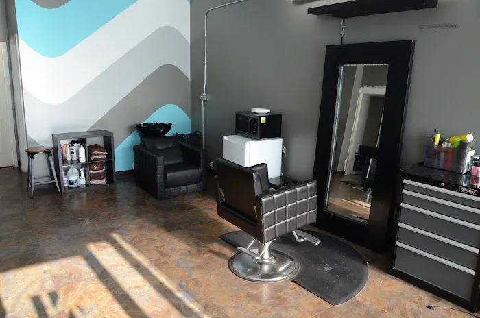 Hair Trendsetters Beauty & Barber Shop Picture 3