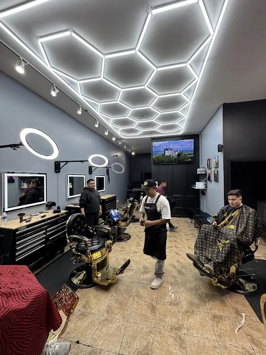 Gold Chair Barber Lounge. Picture 2
