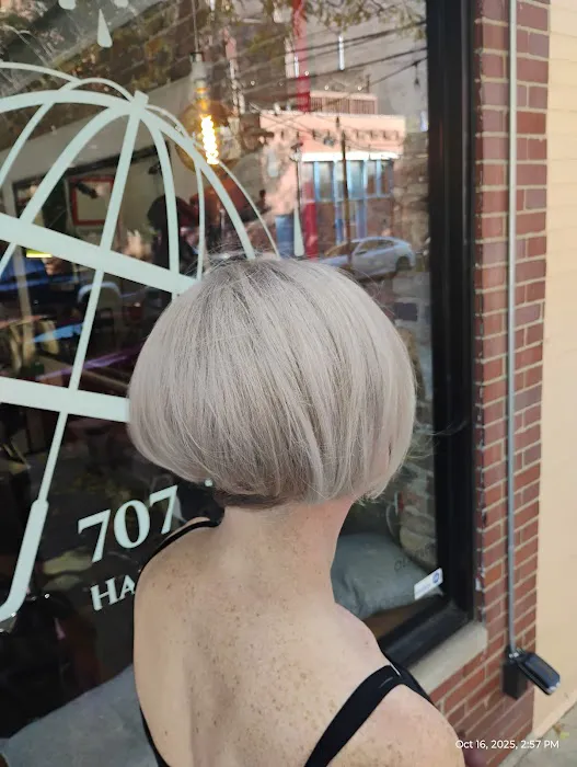 707 Hair Studios Picture 8
