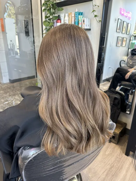Studio One Hair Salon Picture 4