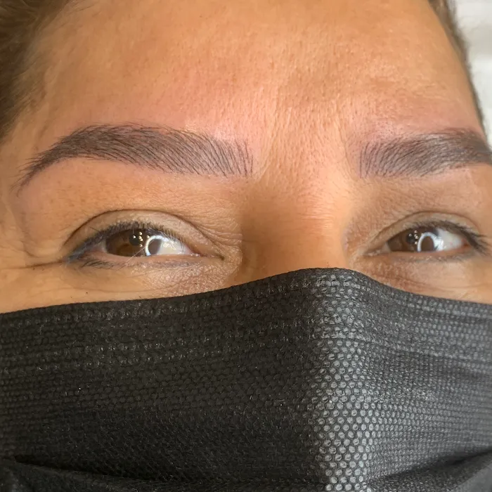 Strip custom waxing & skincare Picture 5