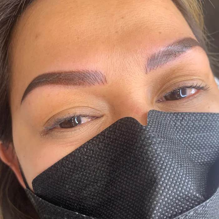 Strip custom waxing & skincare Picture 9