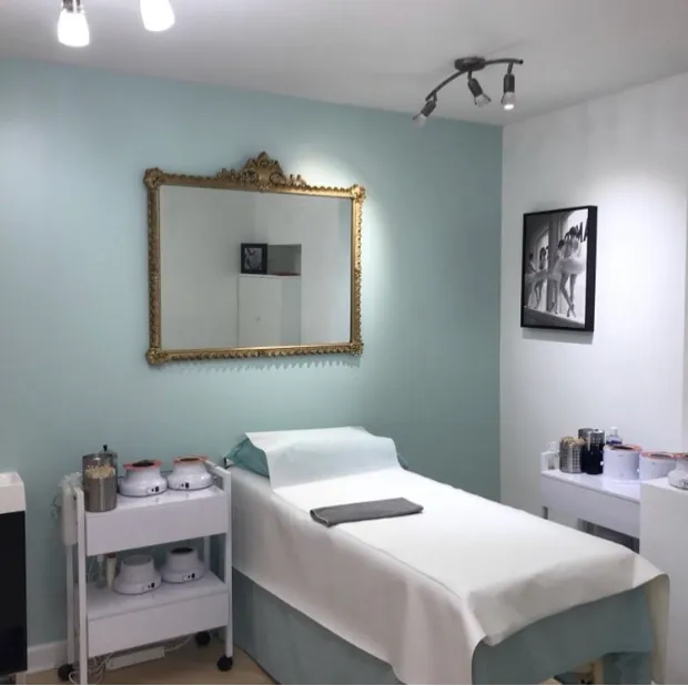 Strip custom waxing & skincare Picture 6