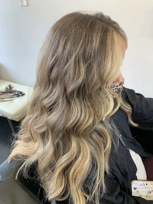 Salon Giselle Picture 5